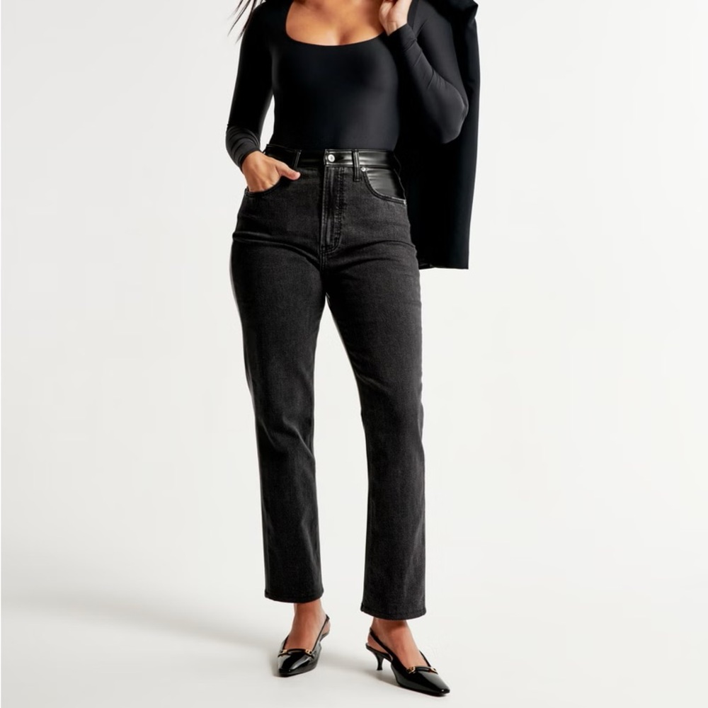 Abercrombie & Fitch Mixed Fabric Curve Love Ultra High Rise Ankle Straight Jean